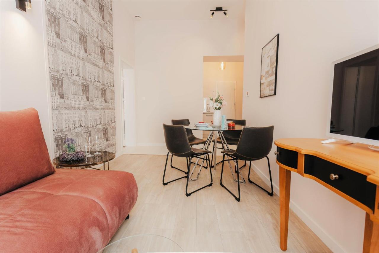 Delux Apartament Oldtown Kochanowskiego 30 Krakow Dış mekan fotoğraf